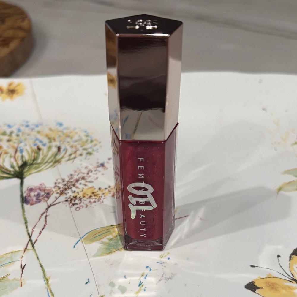 Fenty Beauty Gloss Bomb Oil in Raspberry Jamz
